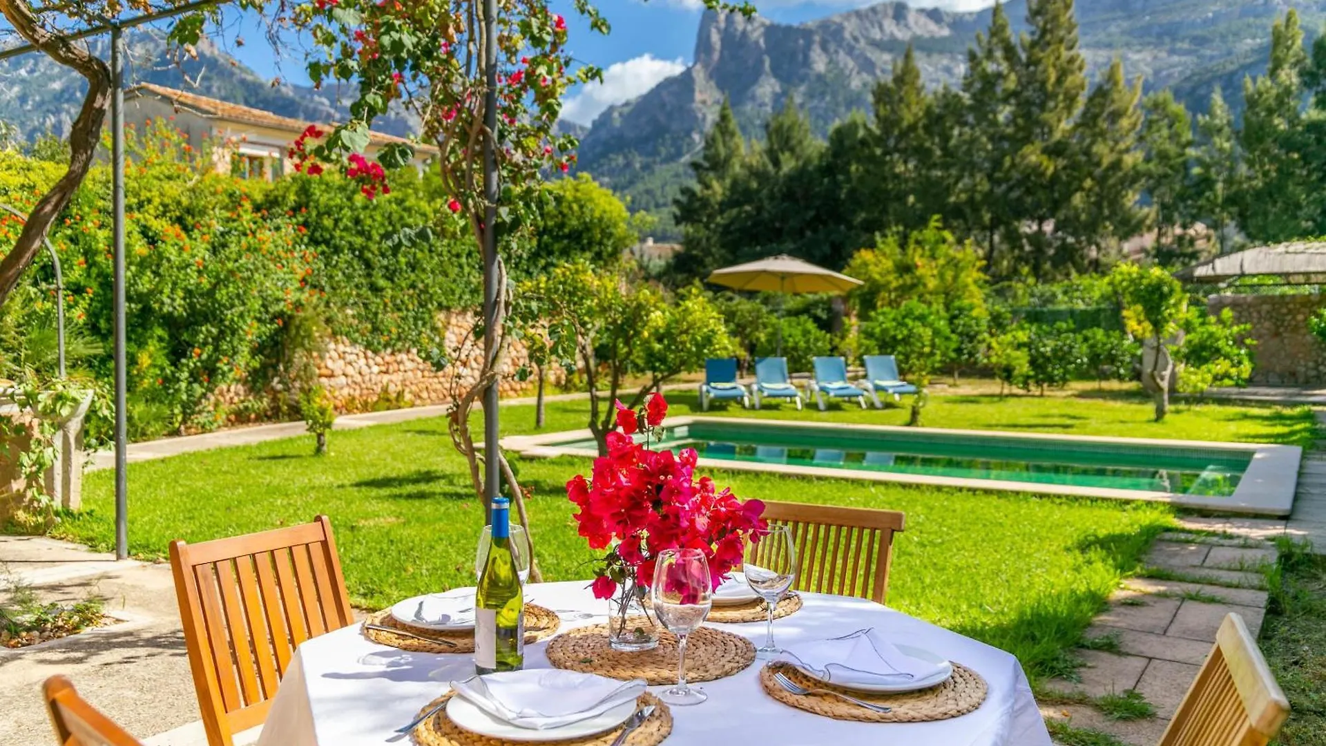 Beautiful Mallorcan Villa With Pool In Soller